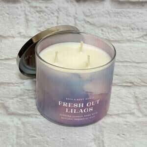 Fresh Cut Lilacs Limited Seasonal WHITE BARN BATH AND BODY WORKS 3 Wick Candle